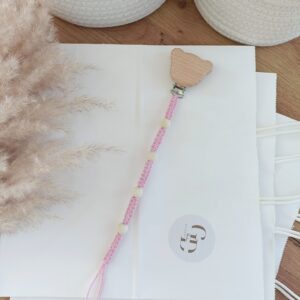 zawieszka do smoczka z koralikami handmade